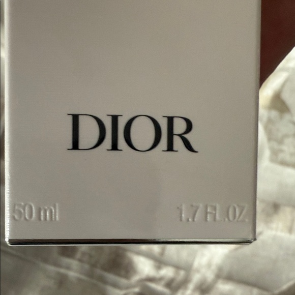 Dior Capture Totale Le Sérum - Elegant White - Picture 8 of 8